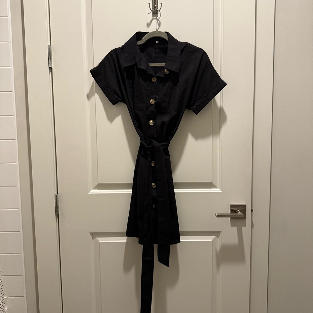 SHEIN Black Button-Up Dress